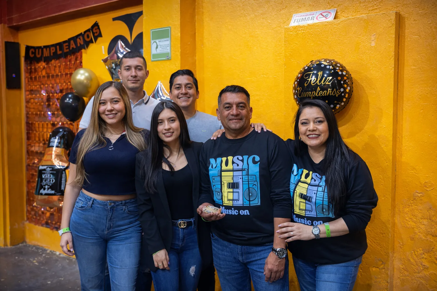 Celebración en el club de tejo